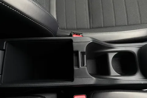 MV25DXJ Honda Jazz 1.5 i-MMD Hybrid Crosstar Advance 5dr eCVT Thumbnail #41