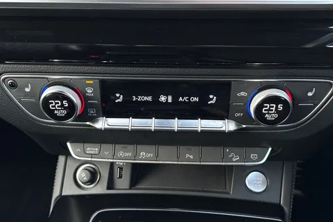 PN73OCX Audi Q5 Edition 1 40 TDI quattro 204 PS S tronic Thumbnail #23