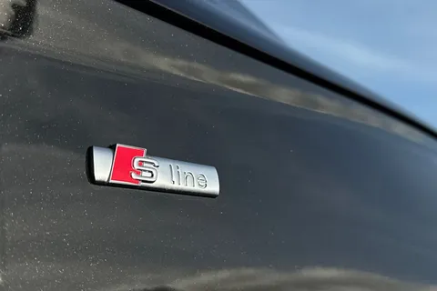 PN73OCX Audi Q5 Edition 1 40 TDI quattro 204 PS S tronic Thumbnail #26