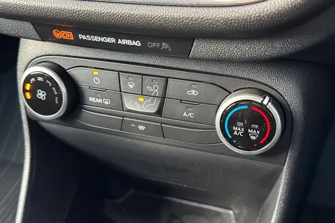 DU22WWE Ford Fiesta 1.0T EcoBoost MHEV Titanium Euro 6 (s/s) 5dr Thumbnail #19