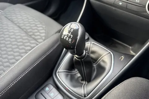 DU22WWE Ford Fiesta 1.0T EcoBoost MHEV Titanium Euro 6 (s/s) 5dr Thumbnail #20