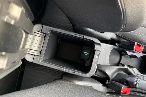 DU22WWE Ford Fiesta 1.0T EcoBoost MHEV Titanium Euro 6 (s/s) 5dr Thumbnail #38