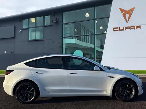 MC23PFK Tesla Model 3 Auto RWD 4dr Thumbnail #3