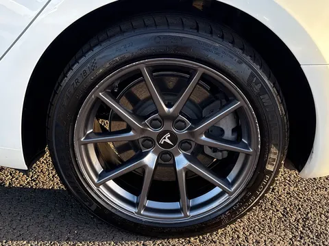 MC23PFK Tesla Model 3 Auto RWD 4dr Thumbnail #7
