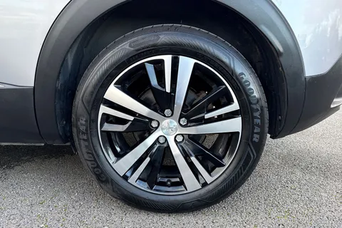 MT21HFM PEUGEOT 3008 1.6 13.2kWh GT Premium e-EAT Euro 6 (s/s) 5dr Thumbnail #13