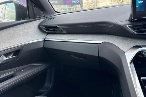 MT21HFM PEUGEOT 3008 1.6 13.2kWh GT Premium e-EAT Euro 6 (s/s) 5dr Thumbnail #21