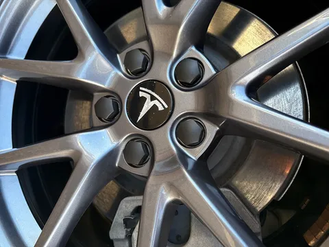 MC23PFK Tesla Model 3 Auto RWD 4dr Thumbnail #28