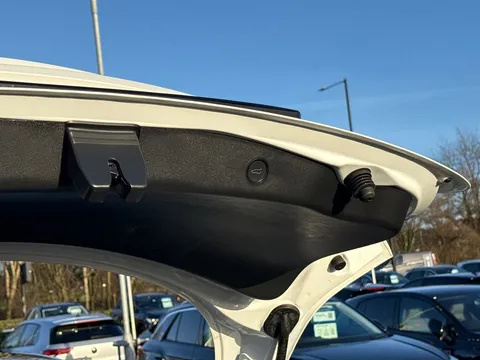 MC23PFK Tesla Model 3 Auto RWD 4dr Thumbnail #30