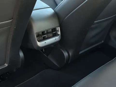 MC23PFK Tesla Model 3 Auto RWD 4dr Thumbnail #31