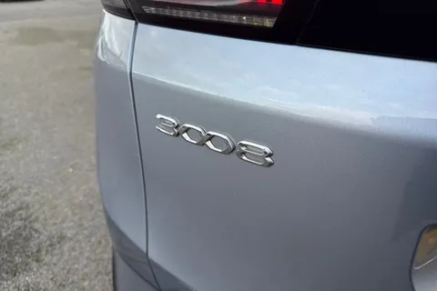 MT21HFM PEUGEOT 3008 1.6 13.2kWh GT Premium e-EAT Euro 6 (s/s) 5dr Thumbnail #33