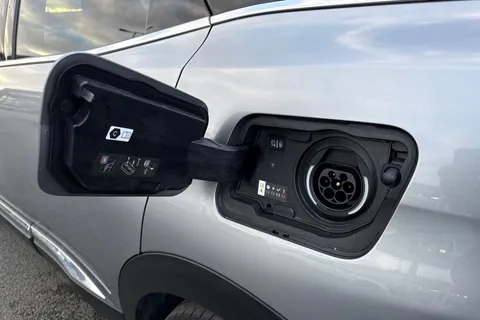 MT21HFM PEUGEOT 3008 1.6 13.2kWh GT Premium e-EAT Euro 6 (s/s) 5dr Thumbnail #38