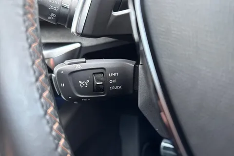 MT21HFM PEUGEOT 3008 1.6 13.2kWh GT Premium e-EAT Euro 6 (s/s) 5dr Thumbnail #42