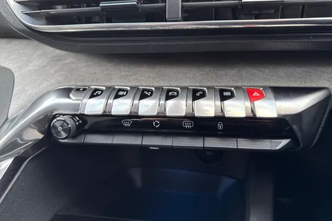 MT21HFM PEUGEOT 3008 1.6 13.2kWh GT Premium e-EAT Euro 6 (s/s) 5dr Thumbnail #57