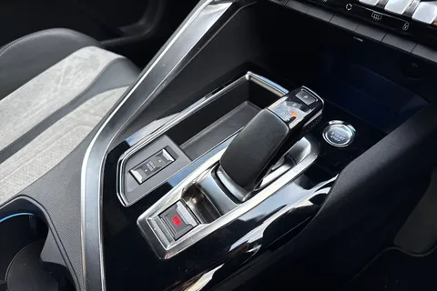 MT21HFM PEUGEOT 3008 1.6 13.2kWh GT Premium e-EAT Euro 6 (s/s) 5dr Thumbnail #59