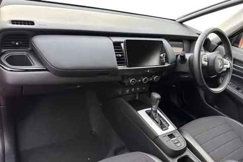 MV25DXZ Honda Jazz 1.5 i-MMD Hybrid Crosstar Advance 5dr eCVT Thumbnail #16