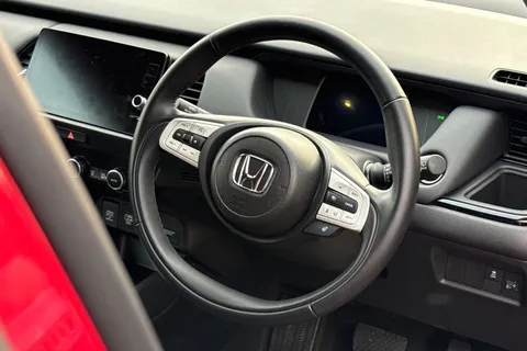 MV25DXZ Honda Jazz 1.5 i-MMD Hybrid Crosstar Advance 5dr eCVT Thumbnail #32