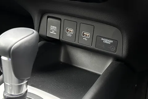 MV25DXZ Honda Jazz 1.5 i-MMD Hybrid Crosstar Advance 5dr eCVT Thumbnail #40