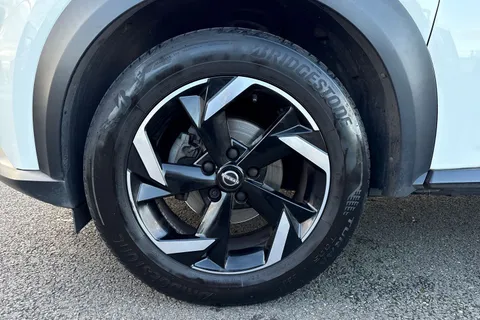 PK72YCP Nissan Juke 1.0 DIG-T N-Connecta DCT Auto Euro 6 (s/s) 5dr Thumbnail #13