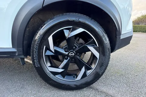 PK72YCP Nissan Juke 1.0 DIG-T N-Connecta DCT Auto Euro 6 (s/s) 5dr Thumbnail #14