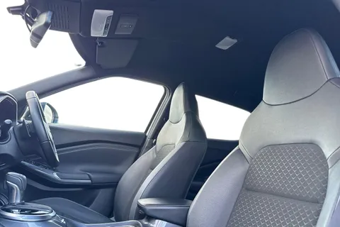 PK72YCP Nissan Juke 1.0 DIG-T N-Connecta DCT Auto Euro 6 (s/s) 5dr Thumbnail #17