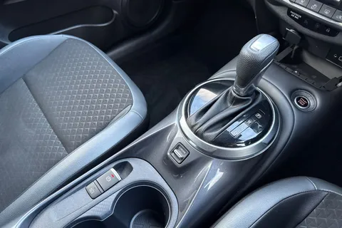 PK72YCP Nissan Juke 1.0 DIG-T N-Connecta DCT Auto Euro 6 (s/s) 5dr Thumbnail #24