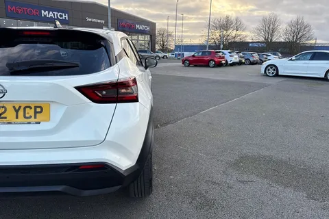 PK72YCP Nissan Juke 1.0 DIG-T N-Connecta DCT Auto Euro 6 (s/s) 5dr Thumbnail #33