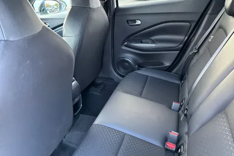 PK72YCP Nissan Juke 1.0 DIG-T N-Connecta DCT Auto Euro 6 (s/s) 5dr Thumbnail #35