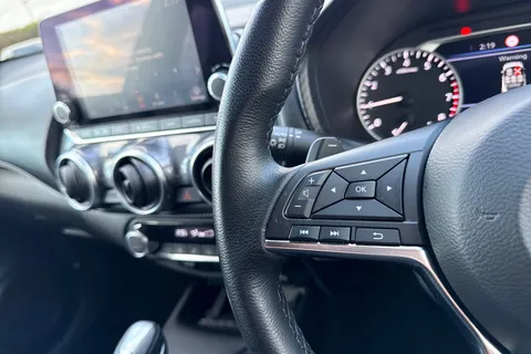 PK72YCP Nissan Juke 1.0 DIG-T N-Connecta DCT Auto Euro 6 (s/s) 5dr Thumbnail #37