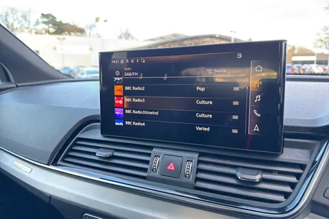 DA22AZZ Audi Q5 S line 40 TDI quattro 204 PS S tronic Thumbnail #33