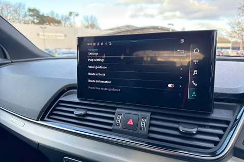 DA22AZZ Audi Q5 S line 40 TDI quattro 204 PS S tronic Thumbnail #39