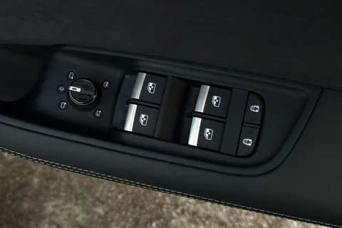 PN75GWG Audi SQ8 SUV  Black Edition TFSI  507 PS tiptronic Thumbnail #18