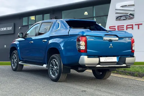 WM69NZO Mitsubishi L200 2.2 DI-D DC Barbarian 4WD Euro 6 (s/s) 4dr Thumbnail #3