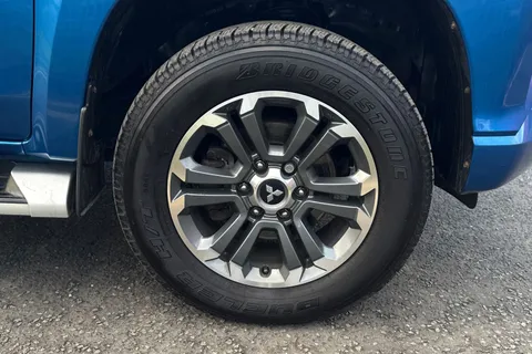 WM69NZO Mitsubishi L200 2.2 DI-D DC Barbarian 4WD Euro 6 (s/s) 4dr Thumbnail #14