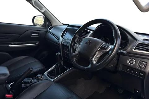 WM69NZO Mitsubishi L200 2.2 DI-D DC Barbarian 4WD Euro 6 (s/s) 4dr Thumbnail #15