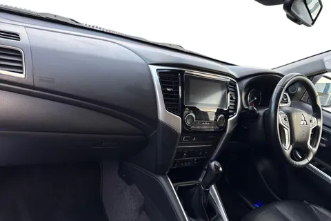 WM69NZO Mitsubishi L200 2.2 DI-D DC Barbarian 4WD Euro 6 (s/s) 4dr Thumbnail #16