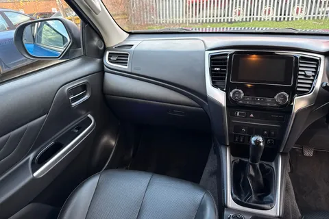 WM69NZO Mitsubishi L200 2.2 DI-D DC Barbarian 4WD Euro 6 (s/s) 4dr Thumbnail #21