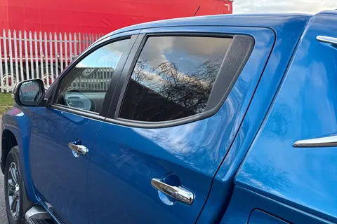 WM69NZO Mitsubishi L200 2.2 DI-D DC Barbarian 4WD Euro 6 (s/s) 4dr Thumbnail #26