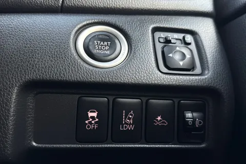 WM69NZO Mitsubishi L200 2.2 DI-D DC Barbarian 4WD Euro 6 (s/s) 4dr Thumbnail #37