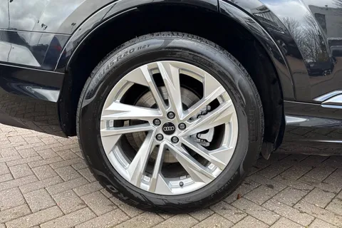 12 of 63 for Audi Q7 SUV S line 50 TDI quattro 286 PS tiptronic