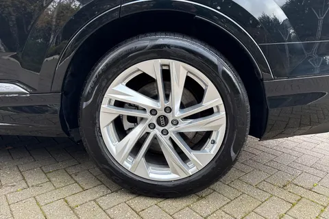 13 of 63 for Audi Q7 SUV S line 50 TDI quattro 286 PS tiptronic