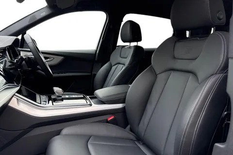 16 of 63 for Audi Q7 SUV S line 50 TDI quattro 286 PS tiptronic