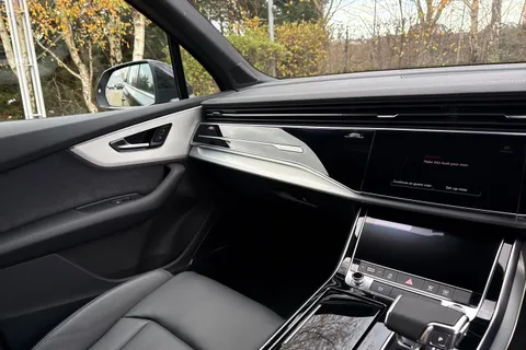 20 of 63 for Audi Q7 SUV S line 50 TDI quattro 286 PS tiptronic