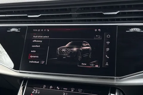 33 of 63 for Audi Q7 SUV S line 50 TDI quattro 286 PS tiptronic