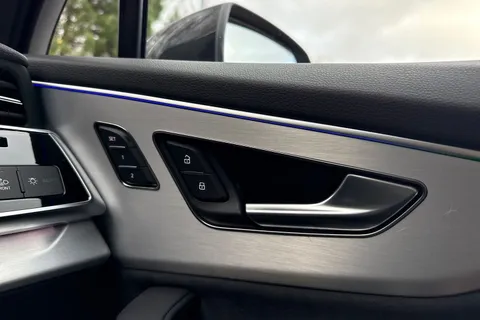 43 of 63 for Audi Q7 SUV S line 50 TDI quattro 286 PS tiptronic