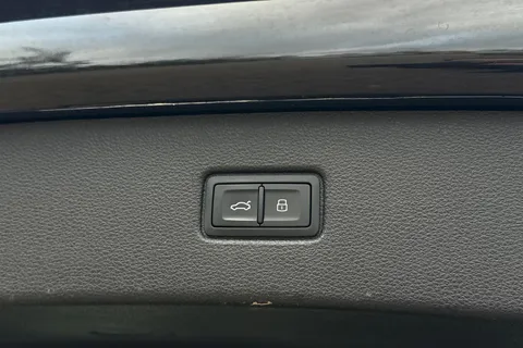 47 of 63 for Audi Q7 SUV S line 50 TDI quattro 286 PS tiptronic