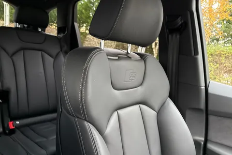 57 of 63 for Audi Q7 SUV S line 50 TDI quattro 286 PS tiptronic