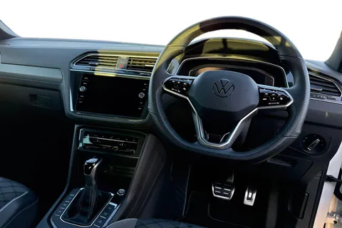 DE22CLU Volkswagen Tiguan 1.5 TSI 150 R-Line 5dr DSG Thumbnail #19