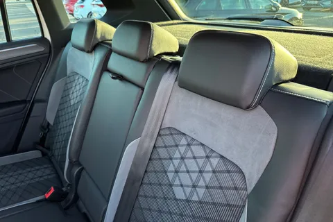 DE22CLU Volkswagen Tiguan 1.5 TSI 150 R-Line 5dr DSG Thumbnail #20