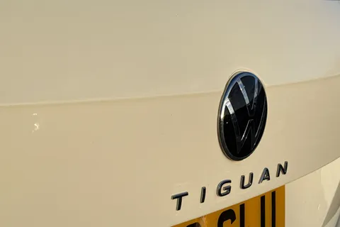 DE22CLU Volkswagen Tiguan 1.5 TSI 150 R-Line 5dr DSG Thumbnail #26
