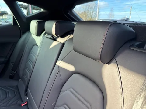 DF25JBZ CUPRA Formentor 2.0 TSI 333 VZ2 5dr DSG 4Drive **Panoramic sunroof** Thumbnail #14